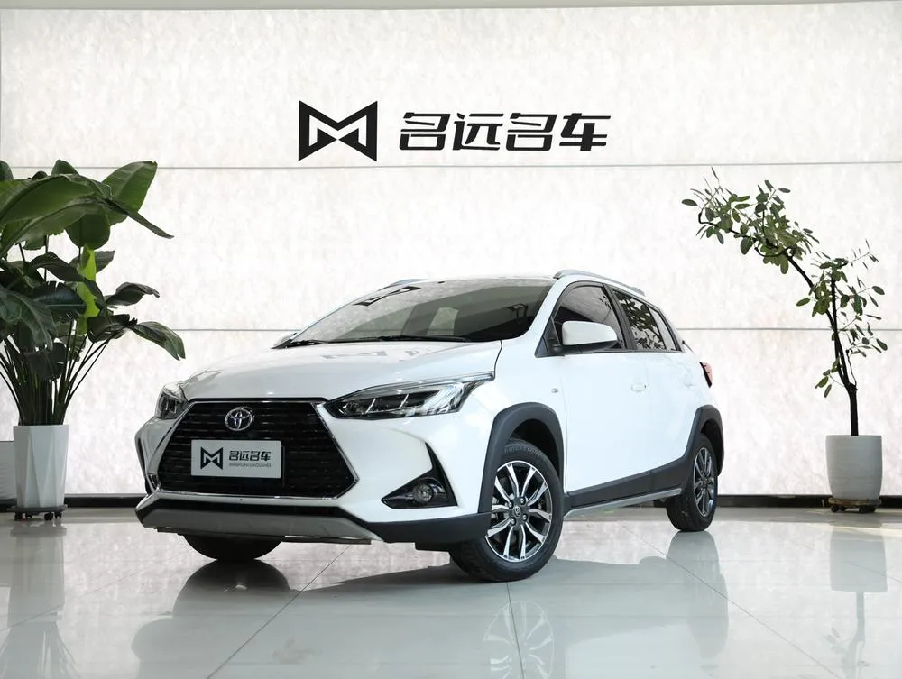 Toyota Yaris L Elite Stylish X 1.5L CVT Luxury PLUS Edition, 2022 — фото 1