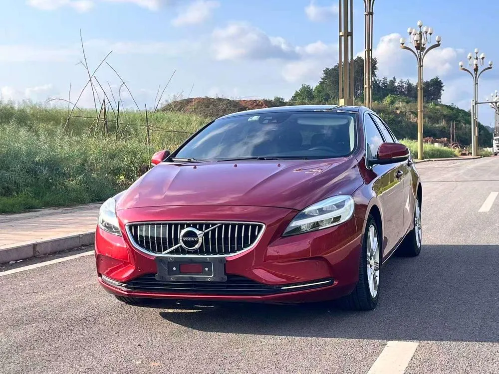 Volvo V40 T3 Edition, 2017 — фото 1