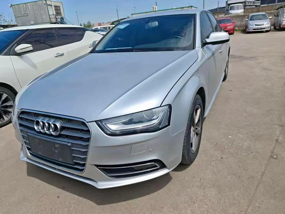 Audi A4L 35 TFSI Auto Comfort Version, 2015 — фото 1