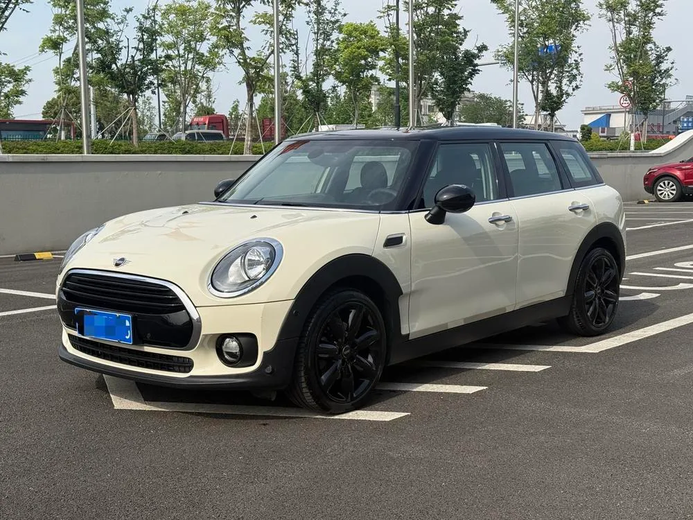 MINI CLUBMAN 1.5T COOPER Artist, 2018 — фото 1