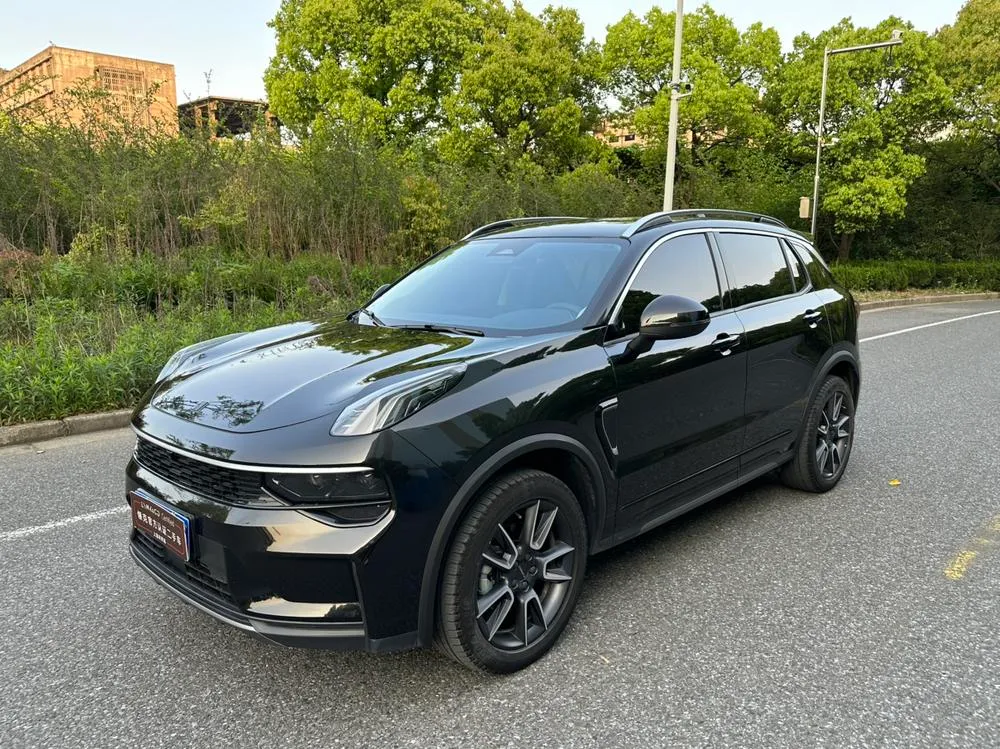 Lynk & Co 01 2.0TD 2WD Version Pro, 2023 — фото 1