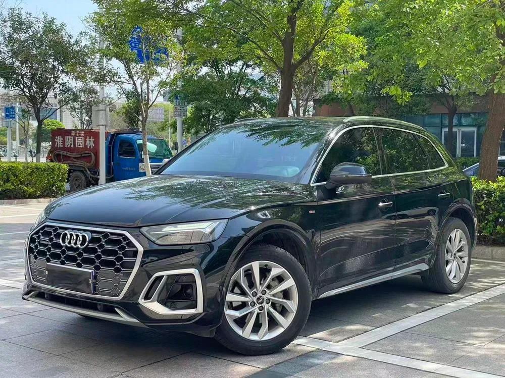 Audi Q5L, 2022