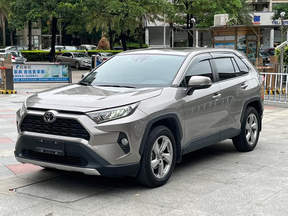 Toyota RAV4 2.0L CVT 4WD Style Edition, 2020 — фото 1