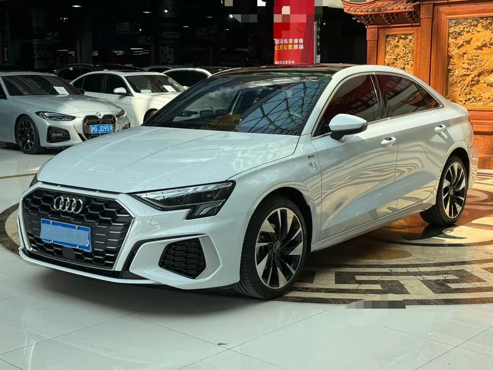 Audi A3 A3L Limousine 35 TFSI Fashion Sport Version, 2024 — фото 1
