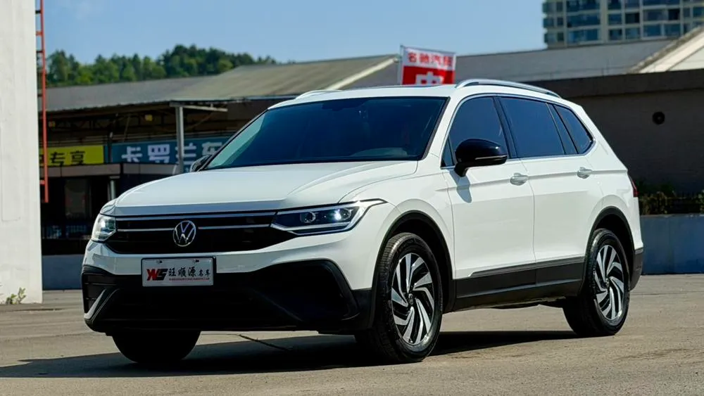 Volkswagen Tiguan L Model 300TSI 2WD Edition, 2024 — фото 1
