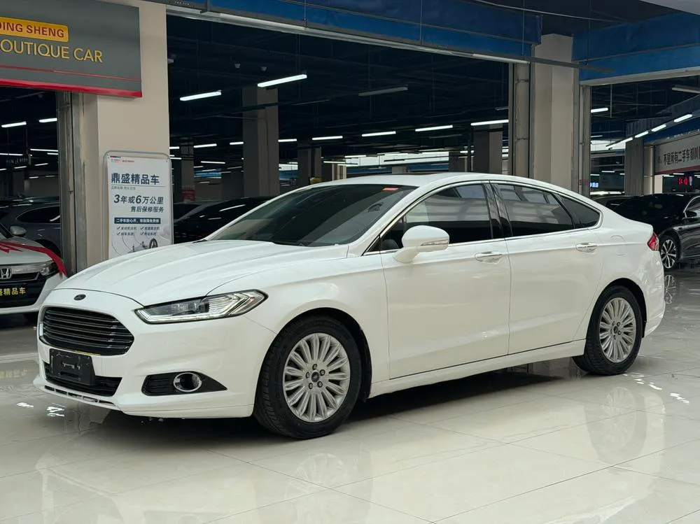 Ford Mondeo 2.0L GTDi200 Luxury Version, 2013 — фото 1
