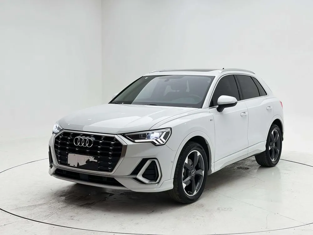 Audi Q3, 2022