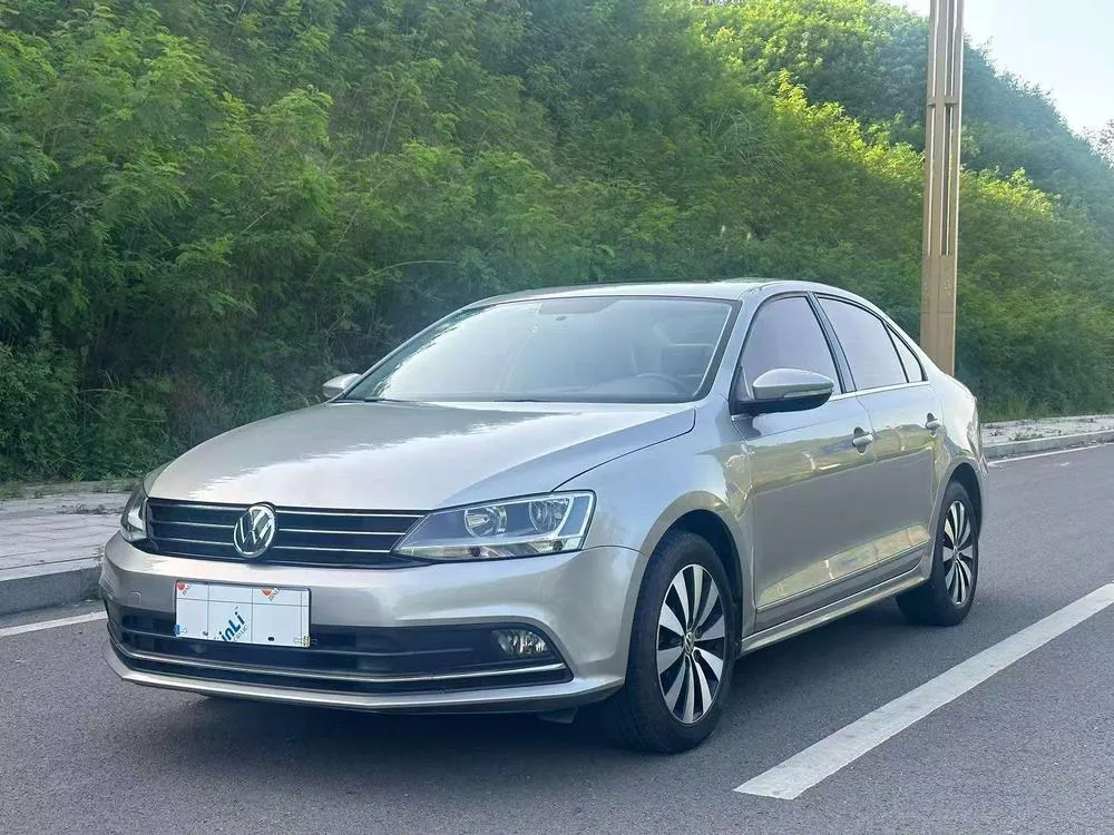 Volkswagen Sagitar 230TSI Auto Comfort Version, 2017 — фото 1