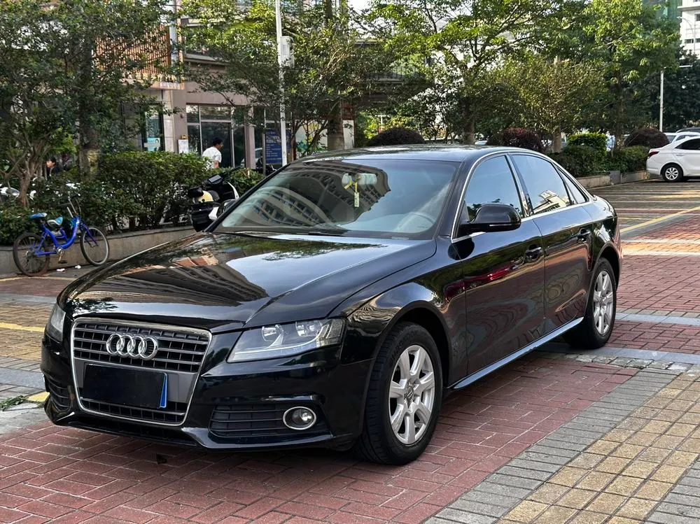 Audi A4L 1.8 TFSI Comfort Version, 2011 — фото 1