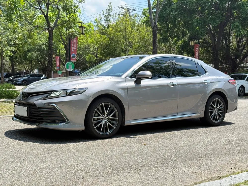 Toyota Camry, 2023