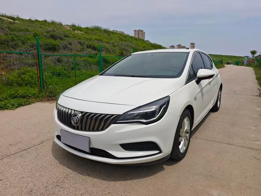 Buick Verano Hatchback 15S Auto Version, 2016 — фото 1