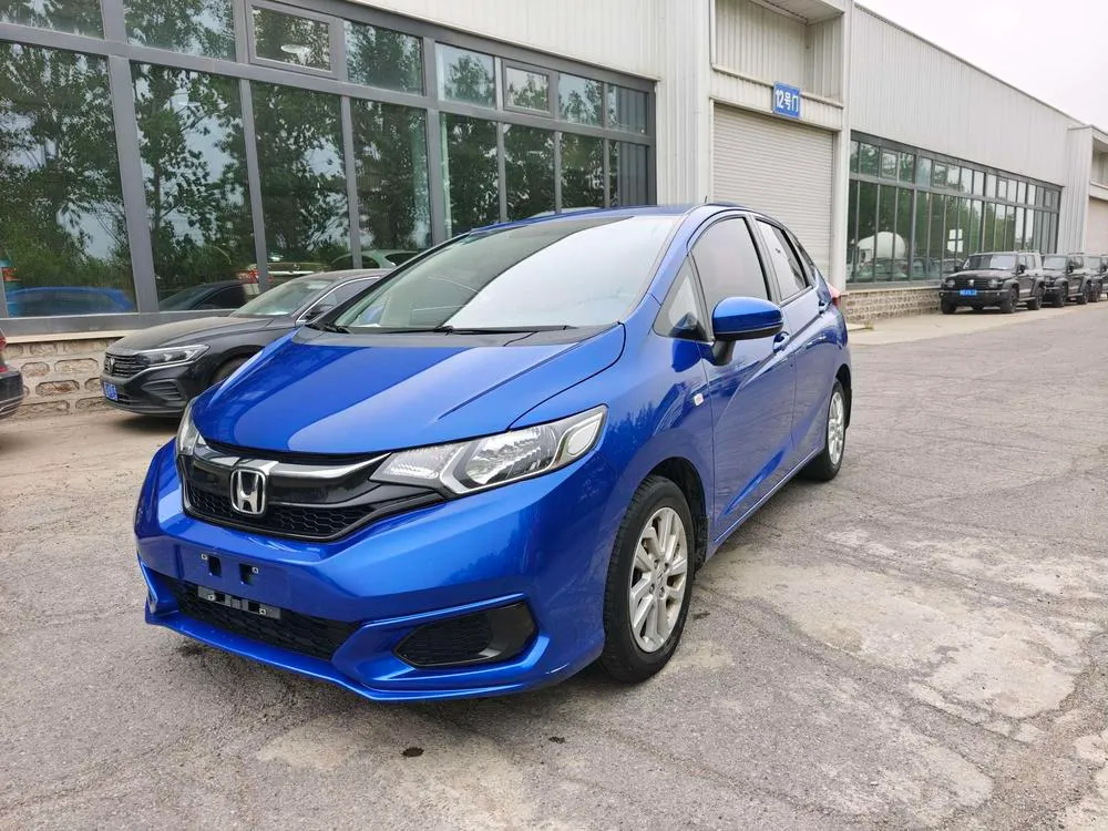 Honda Fit 1.5L CVT Comfort Sunroof Edition, 2018 — фото 1