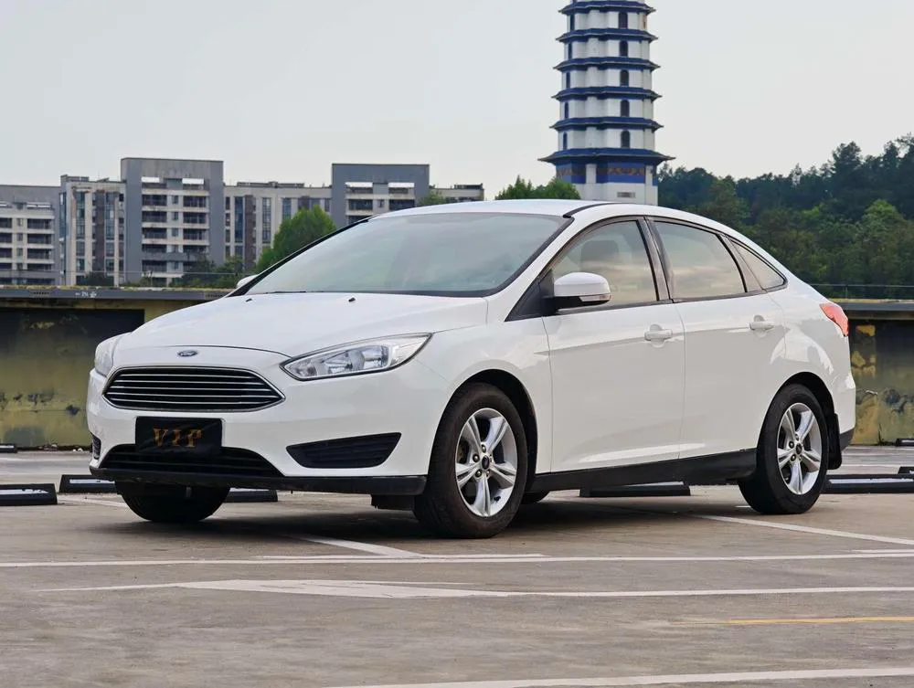 Ford Focus Classic Edition Sedan 1.6L Auto Comfort Version Edition, 2018 — фото 1