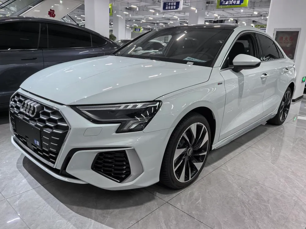 Audi A3 A3L Limousine 35 TFSI Fashion Sport Version, 2024 — фото 1