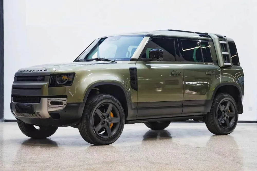Land Rover Defender, 2020