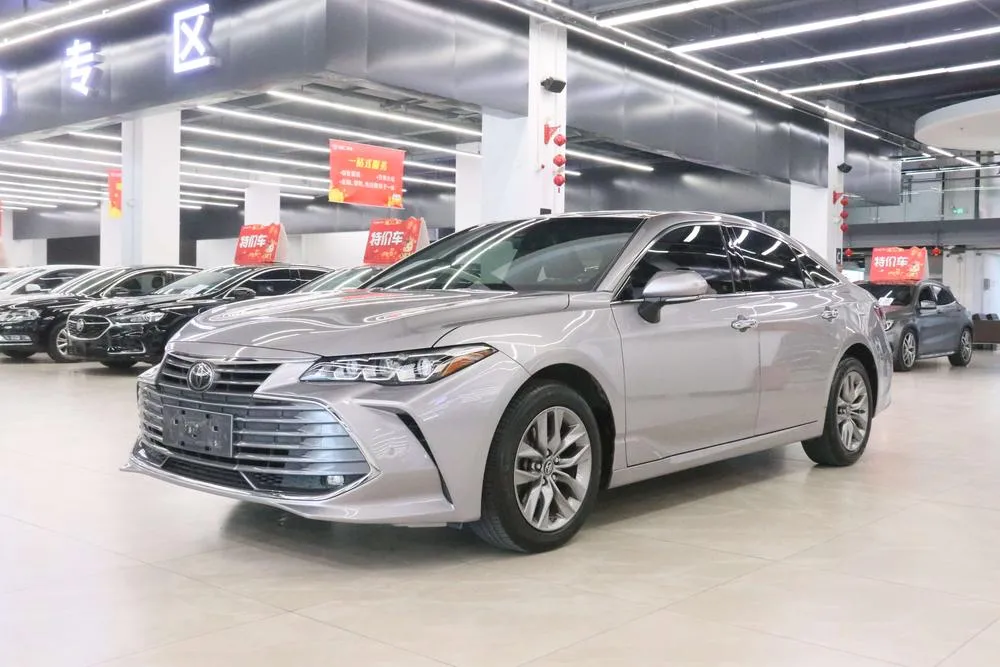 Toyota Avalon 2.0L Luxury Edition CN6, 2019 — фото 1
