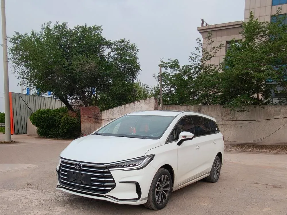 BYD Song MAX Upgraded Edition 1.5T Auto Premium Version 7 Seater, 2021 — фото 1