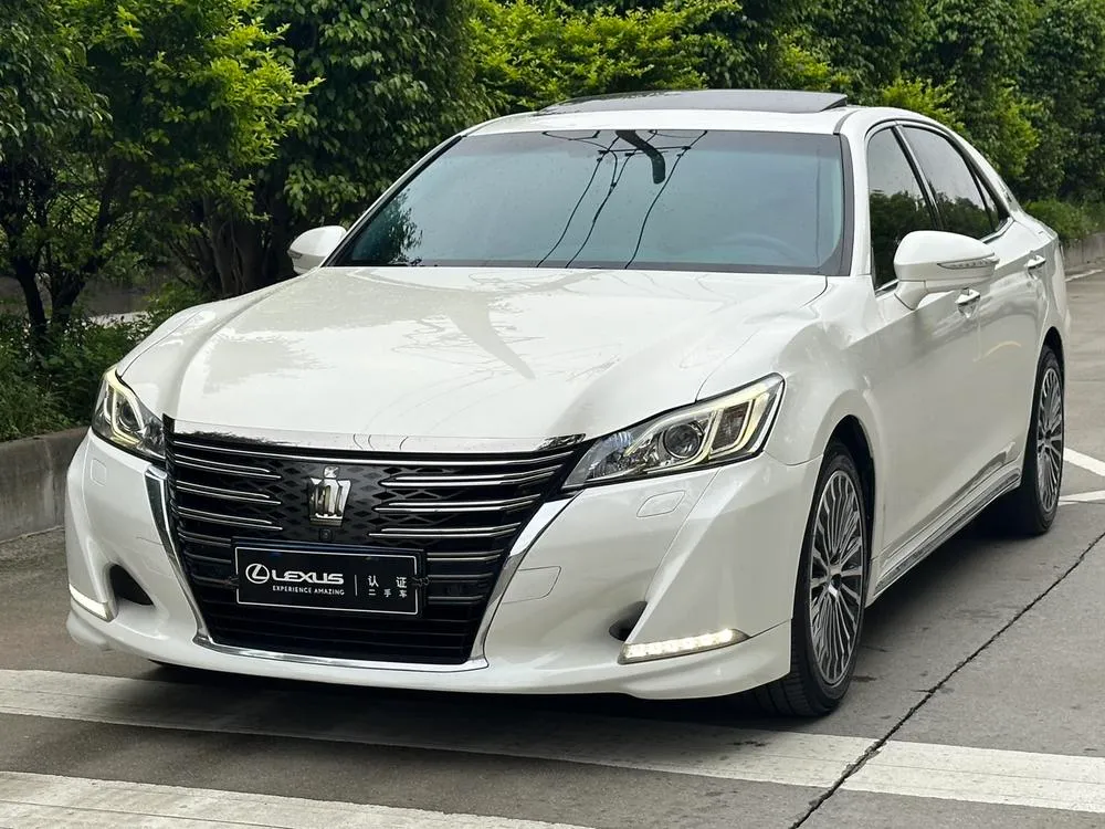 Toyota Crown, 2018