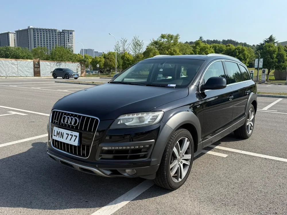 Audi Q7 40 TFSI Version, 2015 — фото 1