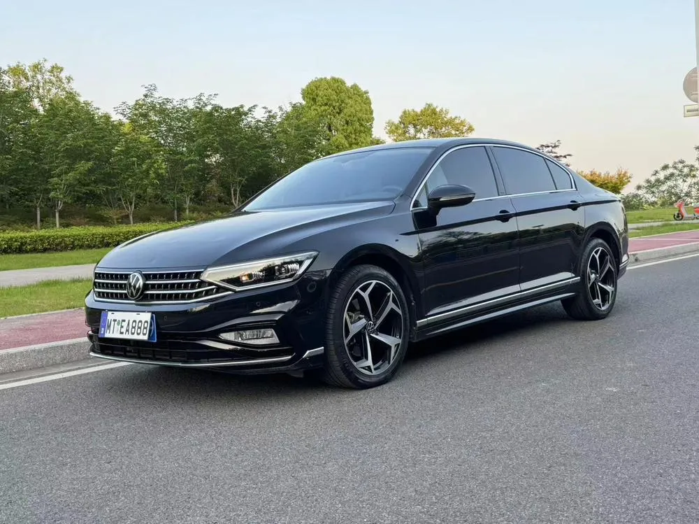 Volkswagen Magotan 200 Model 330TSI DSG Luxury Version, 2024 — фото 1