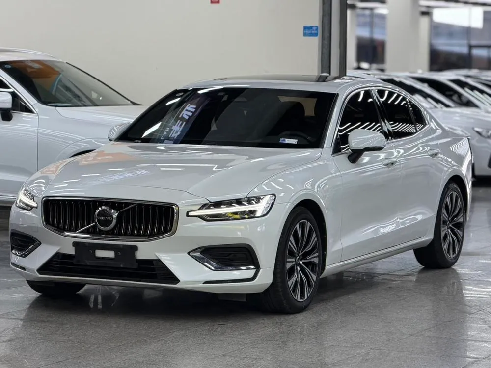 Volvo S60, 2023