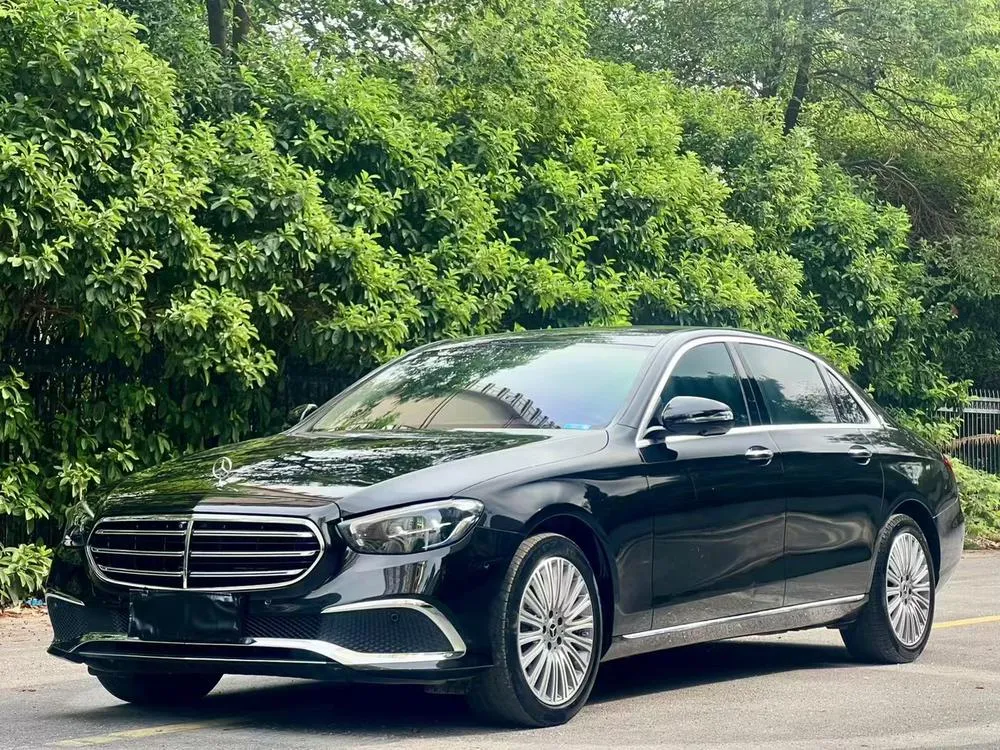 Mercedes-Benz E-Class E 300 L Fashion Version, 2023 — фото 1