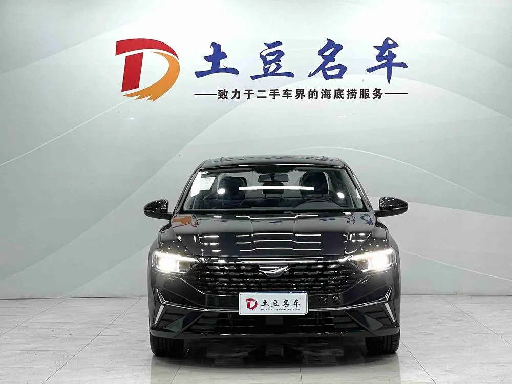 Jetta VA7, 2025