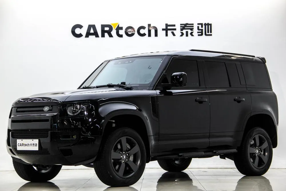 Land Rover Defender, 2025