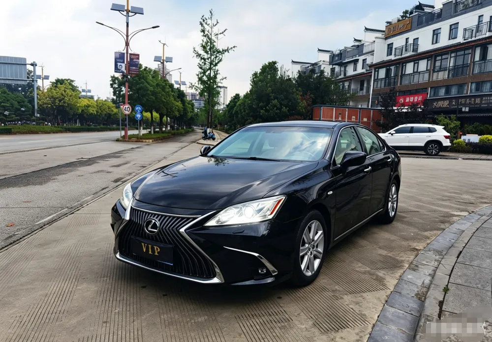 Lexus ES, 2008
