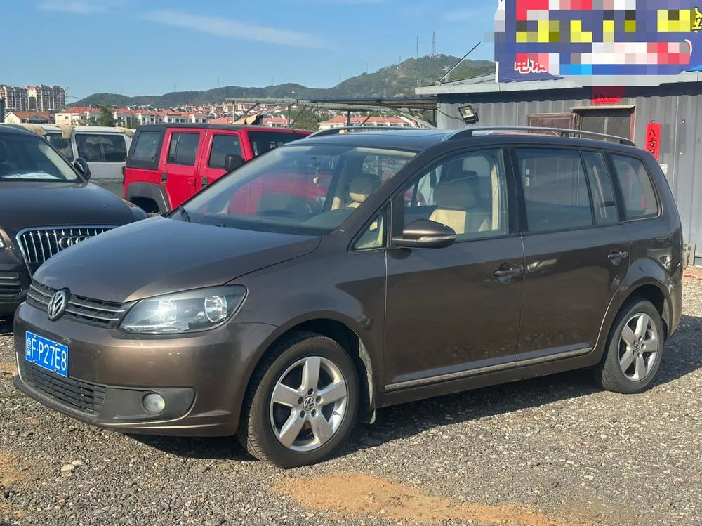 Volkswagen Touran, 2011