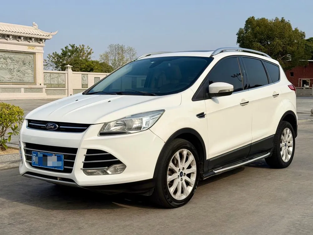 Ford Kuga, 2013