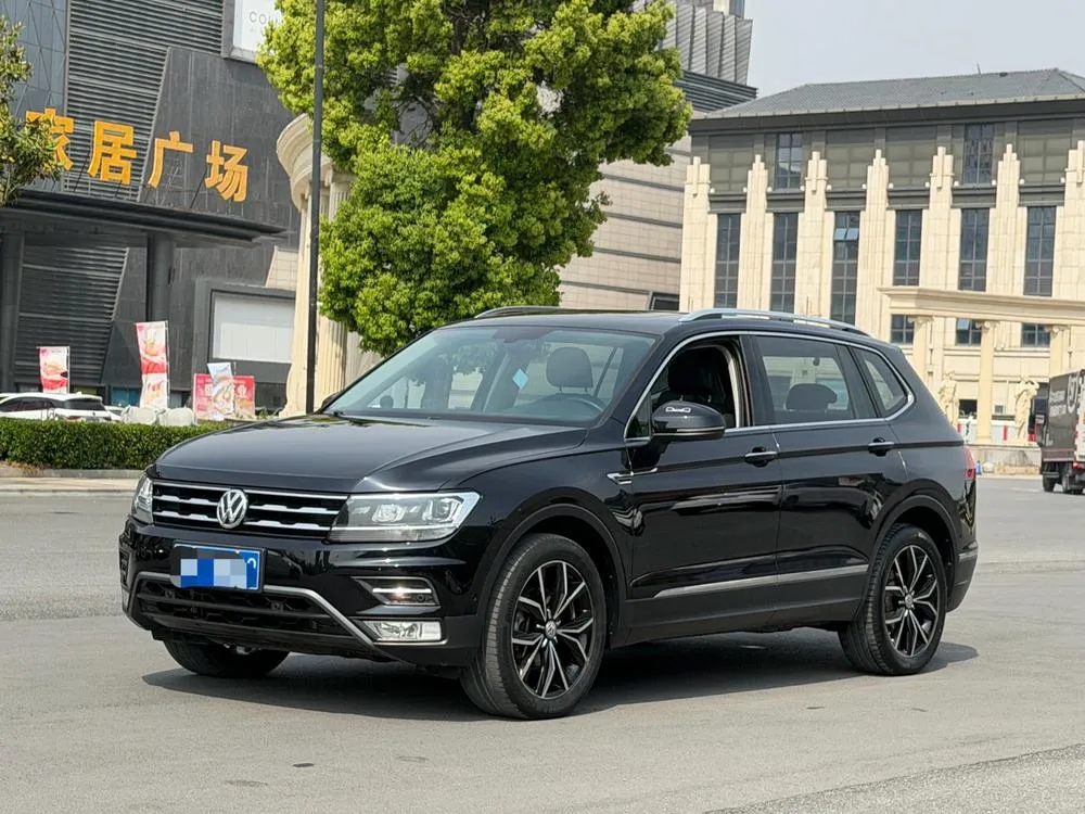 Volkswagen Tiguan L 330TSI Auto 2WD Luxury Edition CN6, 2019 — фото 1