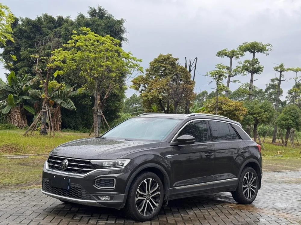 Volkswagen T-Roc 280TSI DSG 2WD Version, 2020 — фото 1