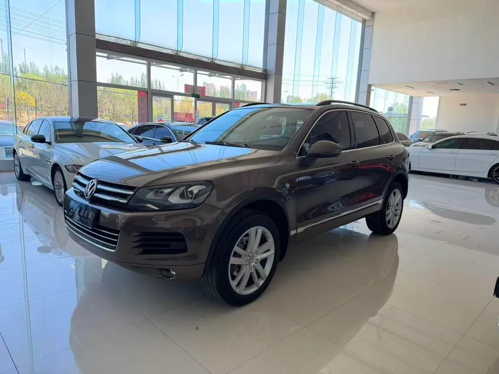 Volkswagen Touareg 3.0T Auto 4WD 5 Seater Parallel Import, 2014 — фото 1
