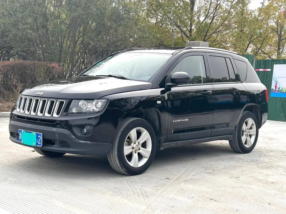 Jeep Compass (Import), 2012