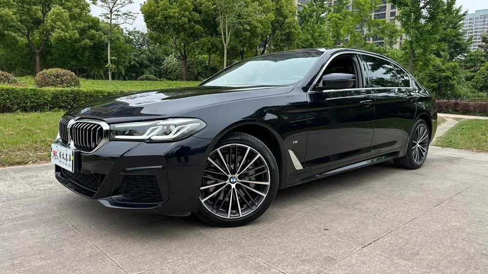 BMW 5-Series, 2023
