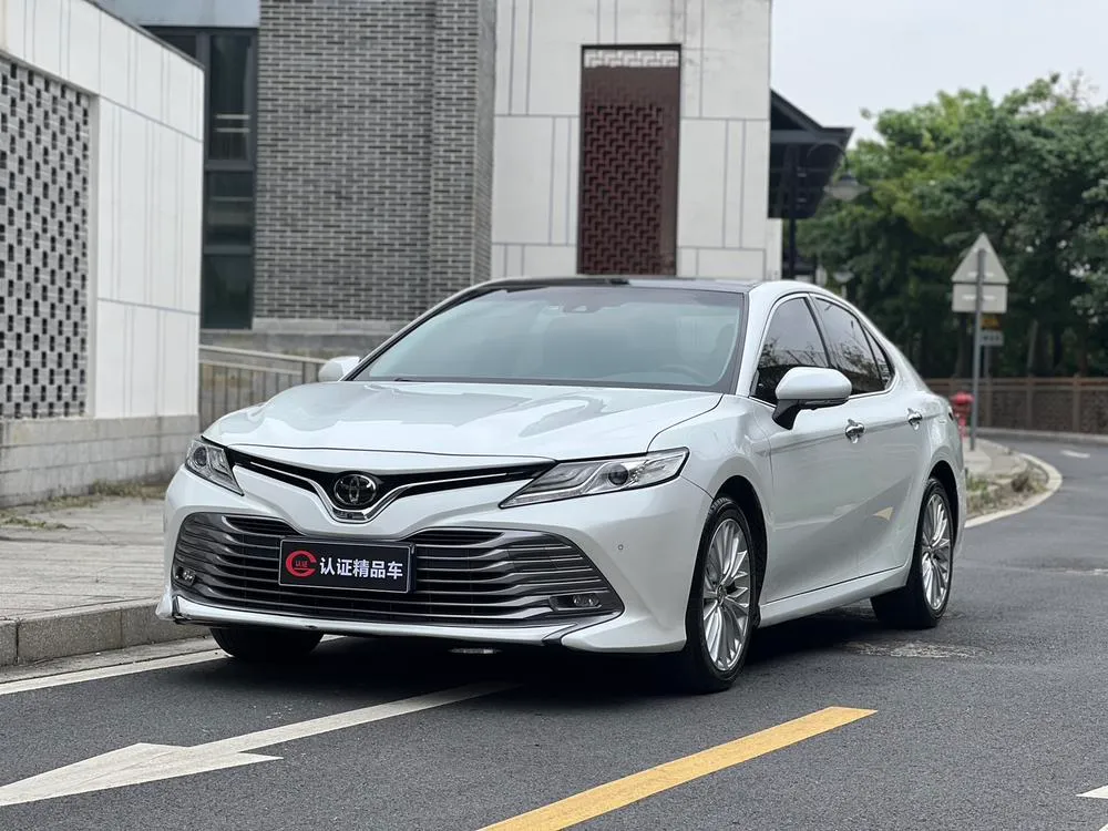 Toyota Camry 2.5G Luxury Edition, 2018 — фото 1