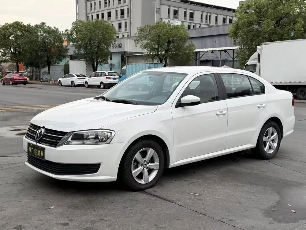 Volkswagen Lavida 1.6L Auto Comfort Edition, 2017 — фото 1