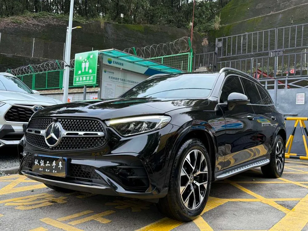 Mercedes-Benz GLC GLC 260 L 4MATIC Luxury Version 5 Seater, 2024 — фото 1