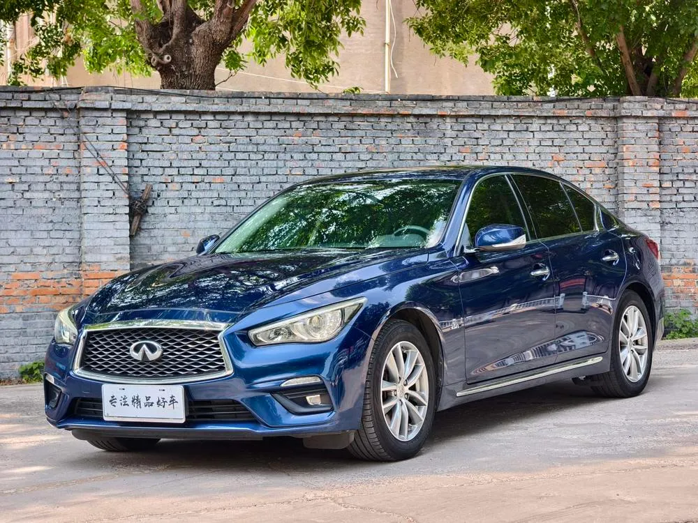 Infiniti Q50L 2.0T Comfort Edition CN6, 2018 — фото 1