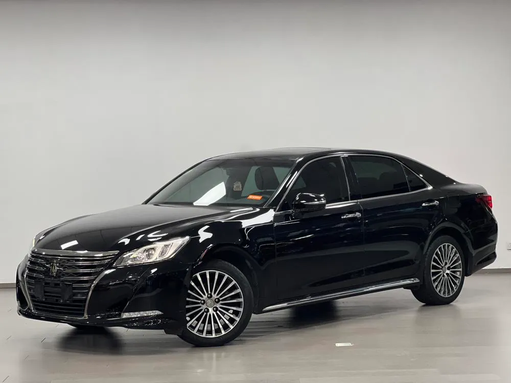 Toyota Crown, 2018