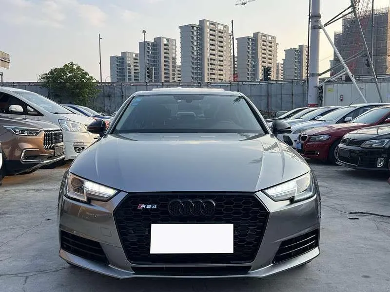 Audi A4L, 2017