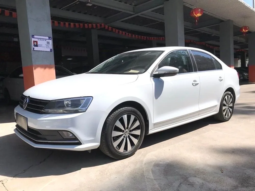 Volkswagen Sagitar 230TSI Auto Comfort Version, 2017 — фото 1