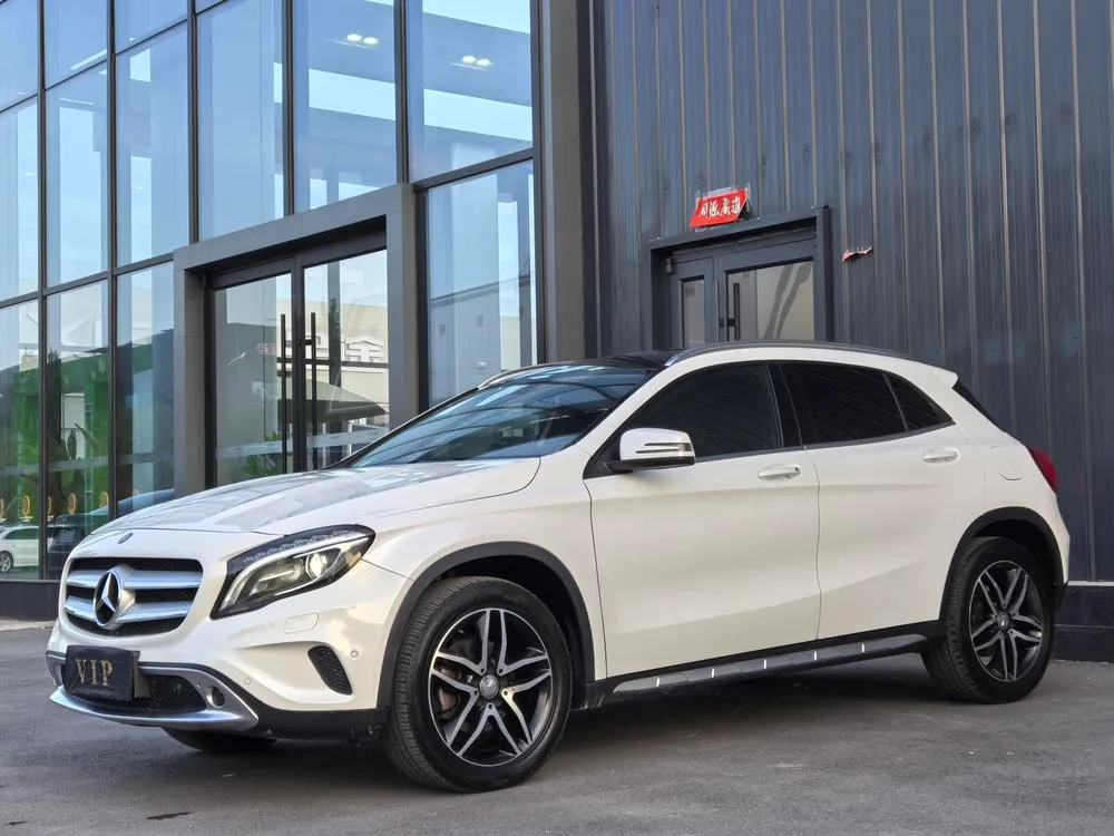 Mercedes-Benz GLA, 2015