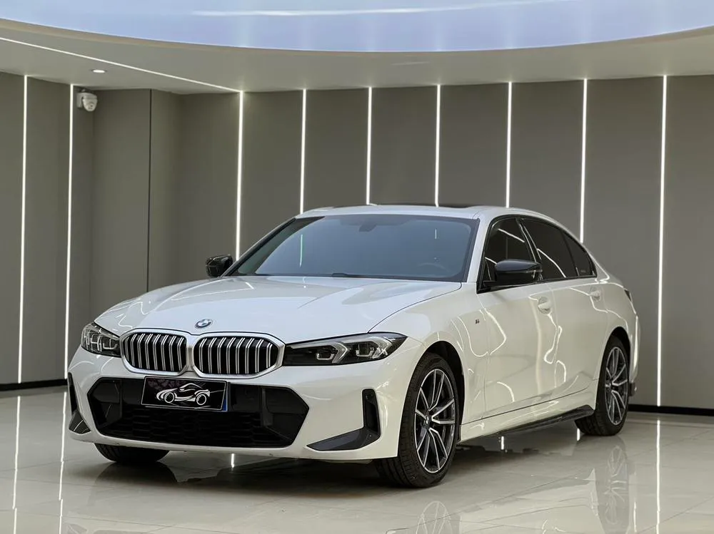 BMW 3-Series, 2023