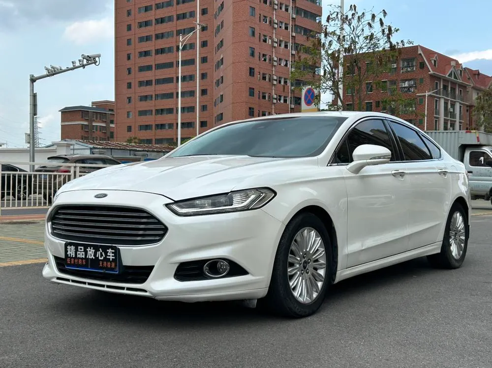 Ford Mondeo 2.0L GTDi200 Fashion Version, 2013 — фото 1