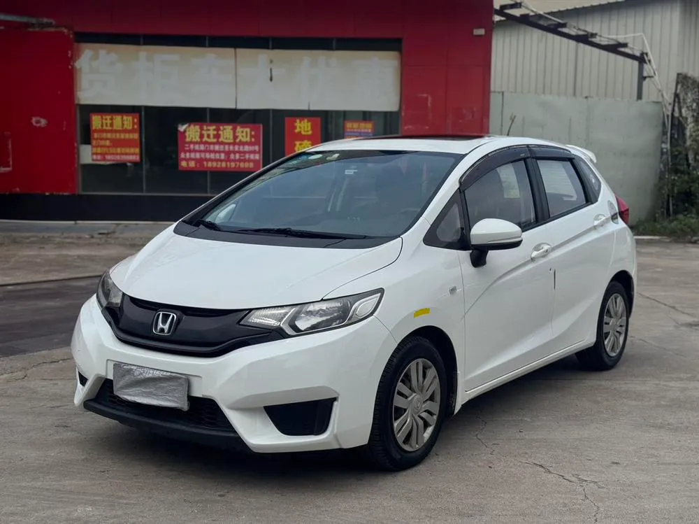 Honda Fit 1.5L LXS CVT Comfort Sunroof Edition, 2016 — фото 1