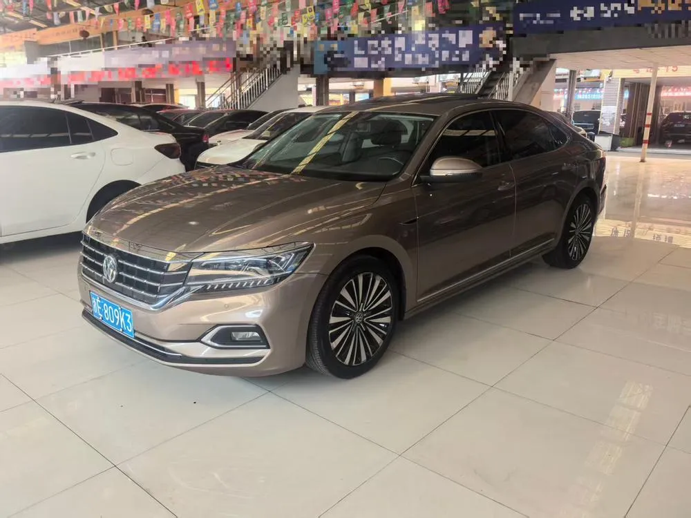 Фольксваген Passat 330TSI Luxury Edition CN5, 2019 — фото 1
