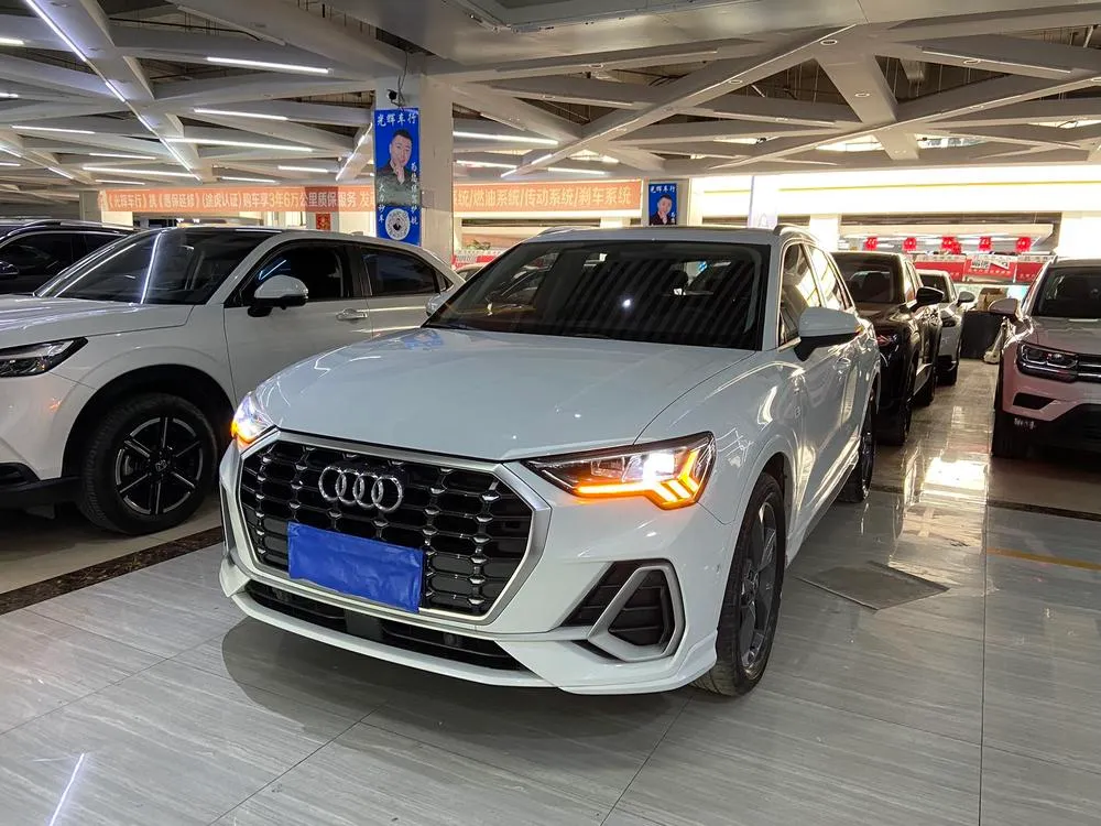 Audi Q3, 2022