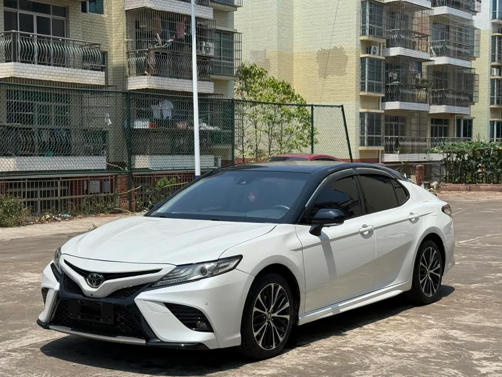 Toyota Camry, 2018